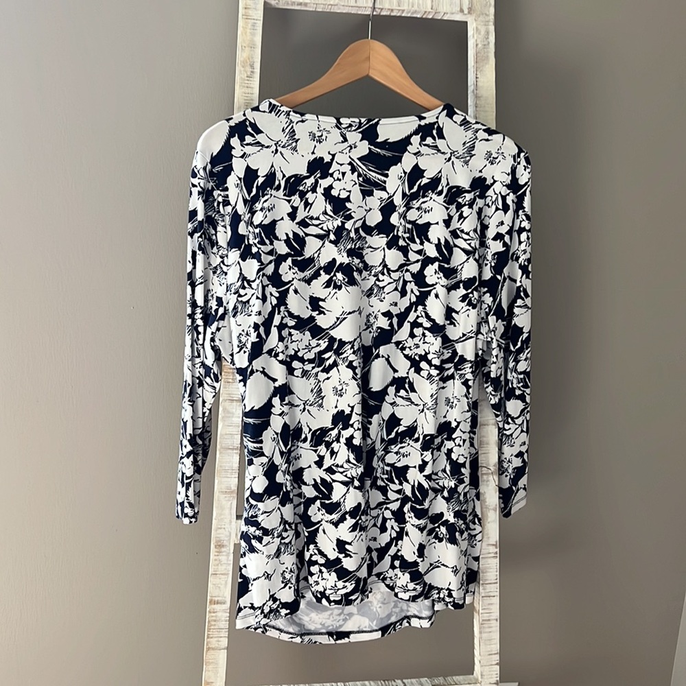 Talbots tunic - Picture 3 of 3